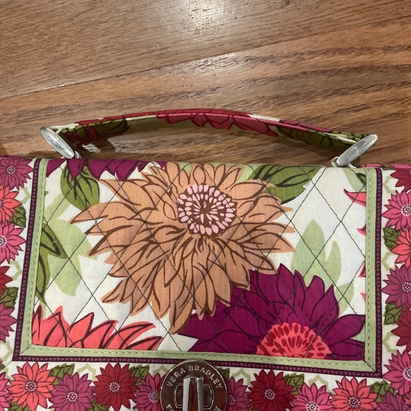 Vera Bradley Bag Fall Fashion - Picture 4 of 12